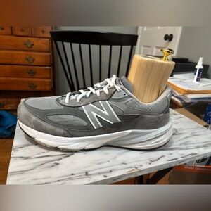 New Balance 990 V6 size 13 4e